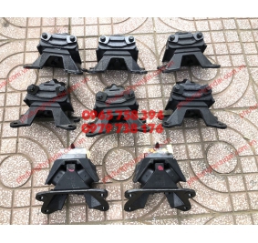 218117C600 CAO SU CHÂN MÁY TRƯỚC HYUNDAI HD1000