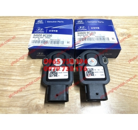 946008C200 CẢM BIẾN CHÂN GA HYUNDAI HD1000 D6CC